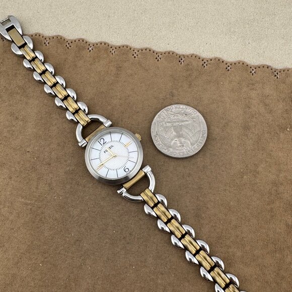 Vintage Fossil Women’s Two tone Gold and all Stainless Steel Watch - Picture 8 of 8